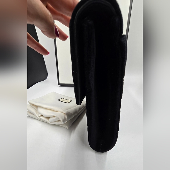 Gucci Marmont Large Velvet Clutch - Picture 5 of 14